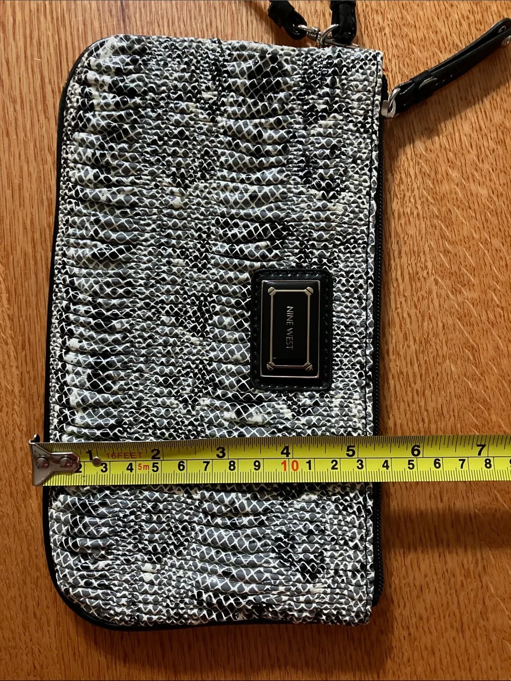 NINE WEST SNAKE SKIN WRISTLET EXCELLENT CONDITION USED ONCE